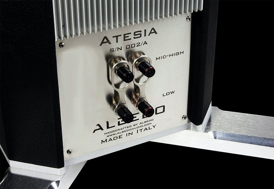 Albedo Atesia - flagship floorstanding speakers powered by Helmholtz resonators