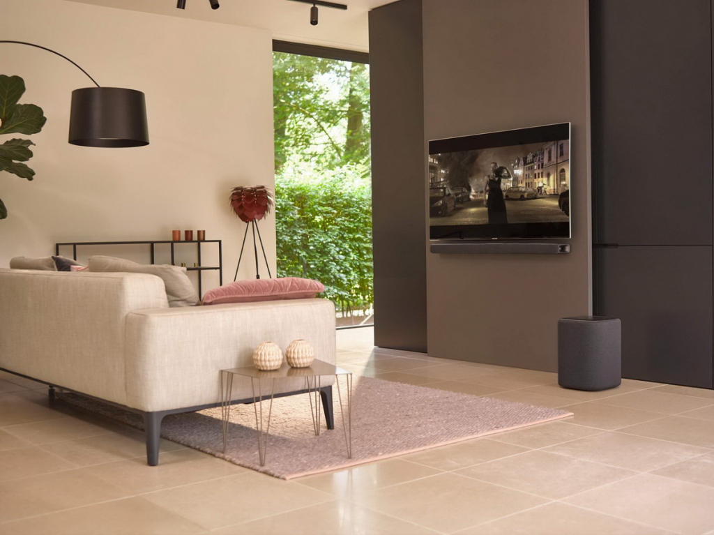Harman Kardon Enchant 1300 lifestyle 2.jpg Harman Kardon Enchant 1300 lifestyle 2.jpg