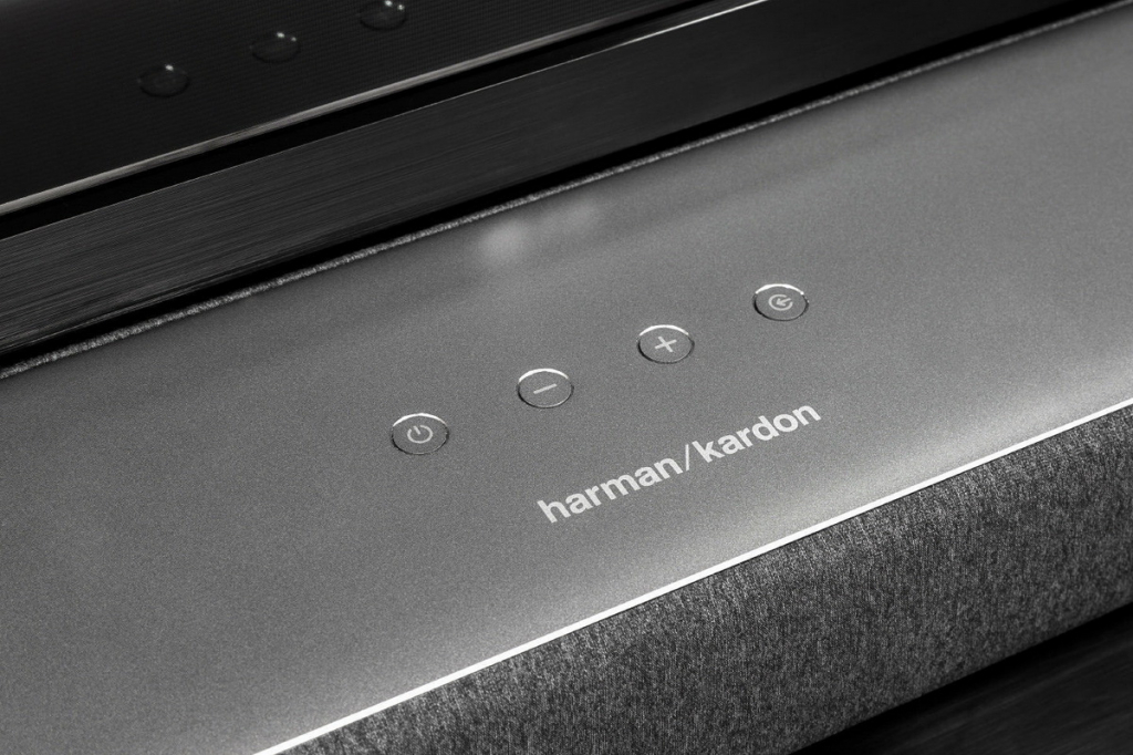 Harman Kardon Enchant 1300 lifestyle 3.jpg Harman Kardon Enchant 1300 lifestyle 3.jpg