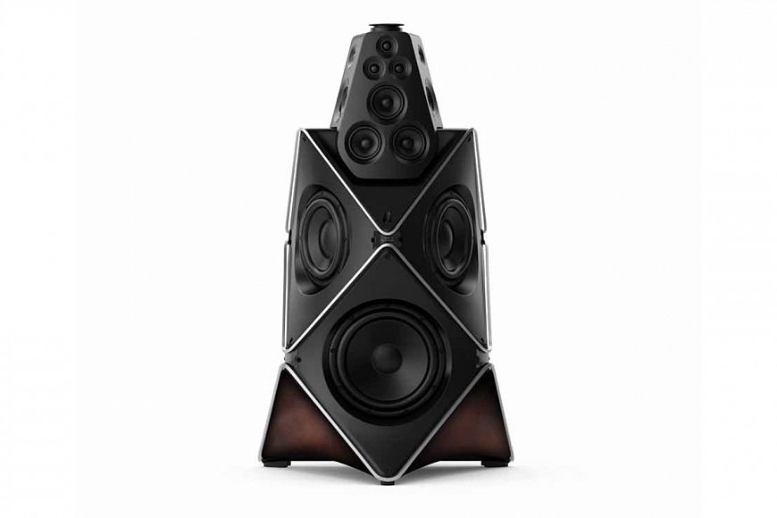 Joint collection of Berluti and Bang & Olufsen