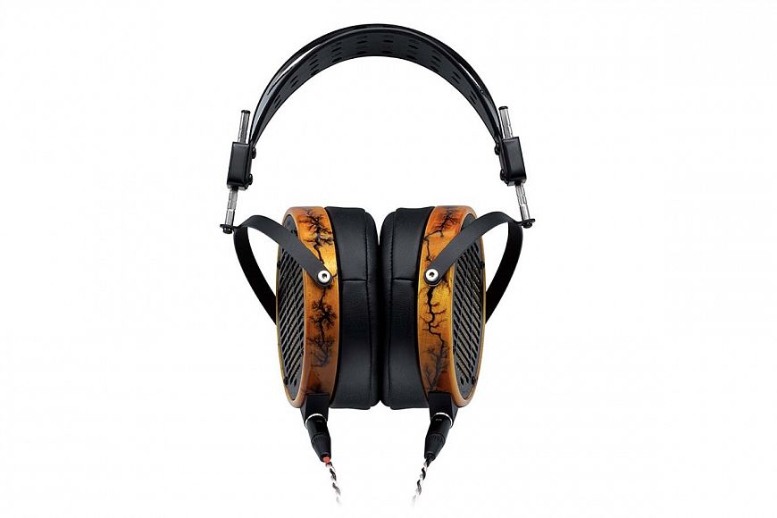 Audeze LCD-R and Schiit Jotunheim-A - a set of headphones and amplifier for clear and high-quality sound