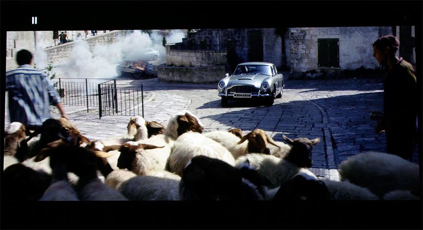 JVC DLA-NZ8 8K Laser Home Theater Projector