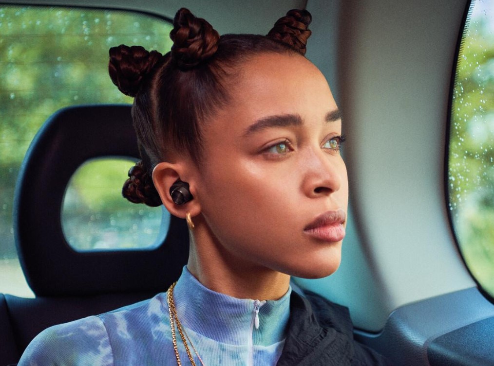 Bowers & Wilkins PI5