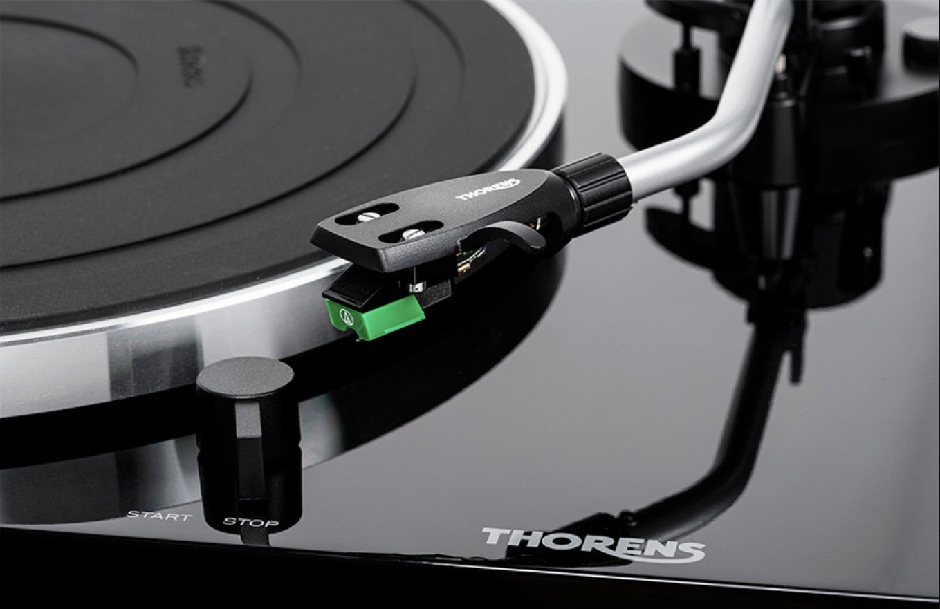 Thorens TD 204 - turntable with phono stage