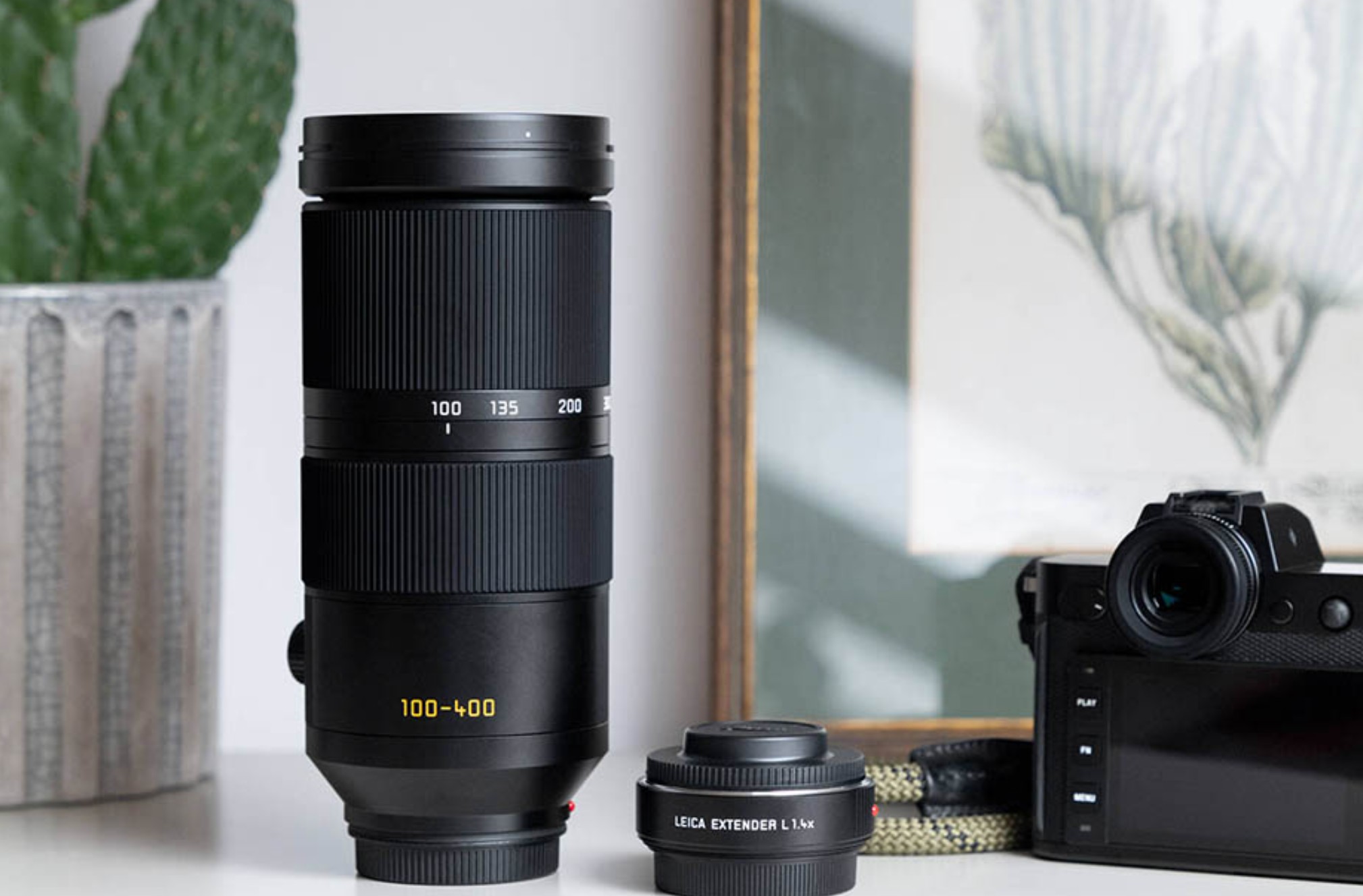 Leica Vario-Elmar-SL 100-400mm F5-6.3 and Leica Extender L 1.4x