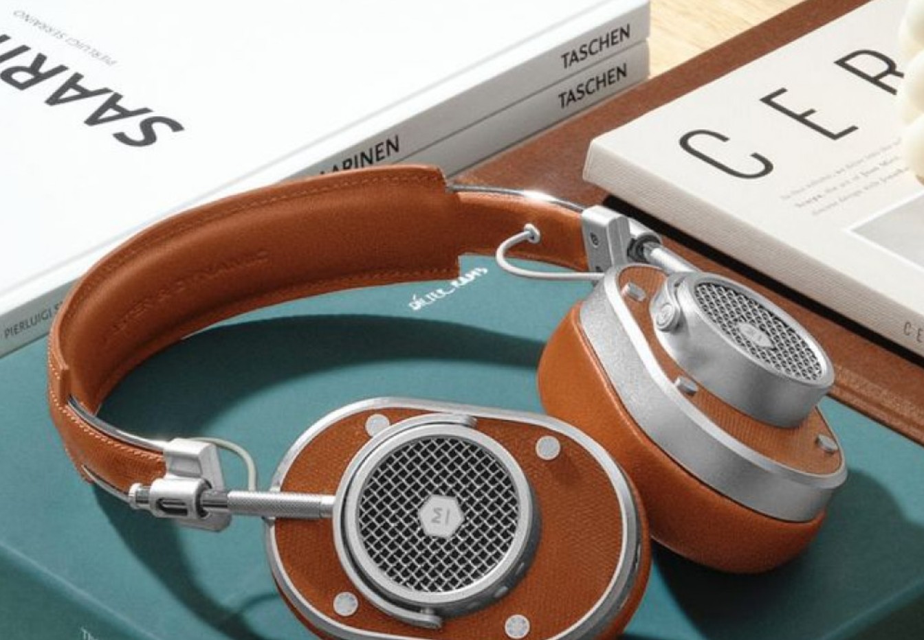 Master & Dynamic MH40 Wireless 2023