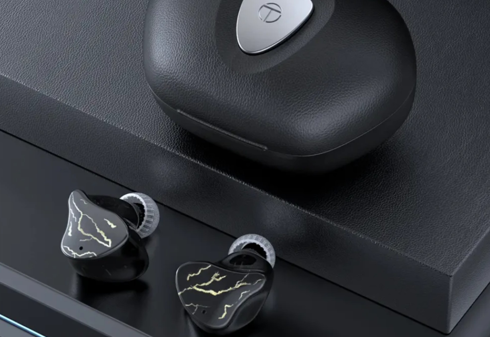 TRN T350 aptX Adaptive hybrid TWS headphones