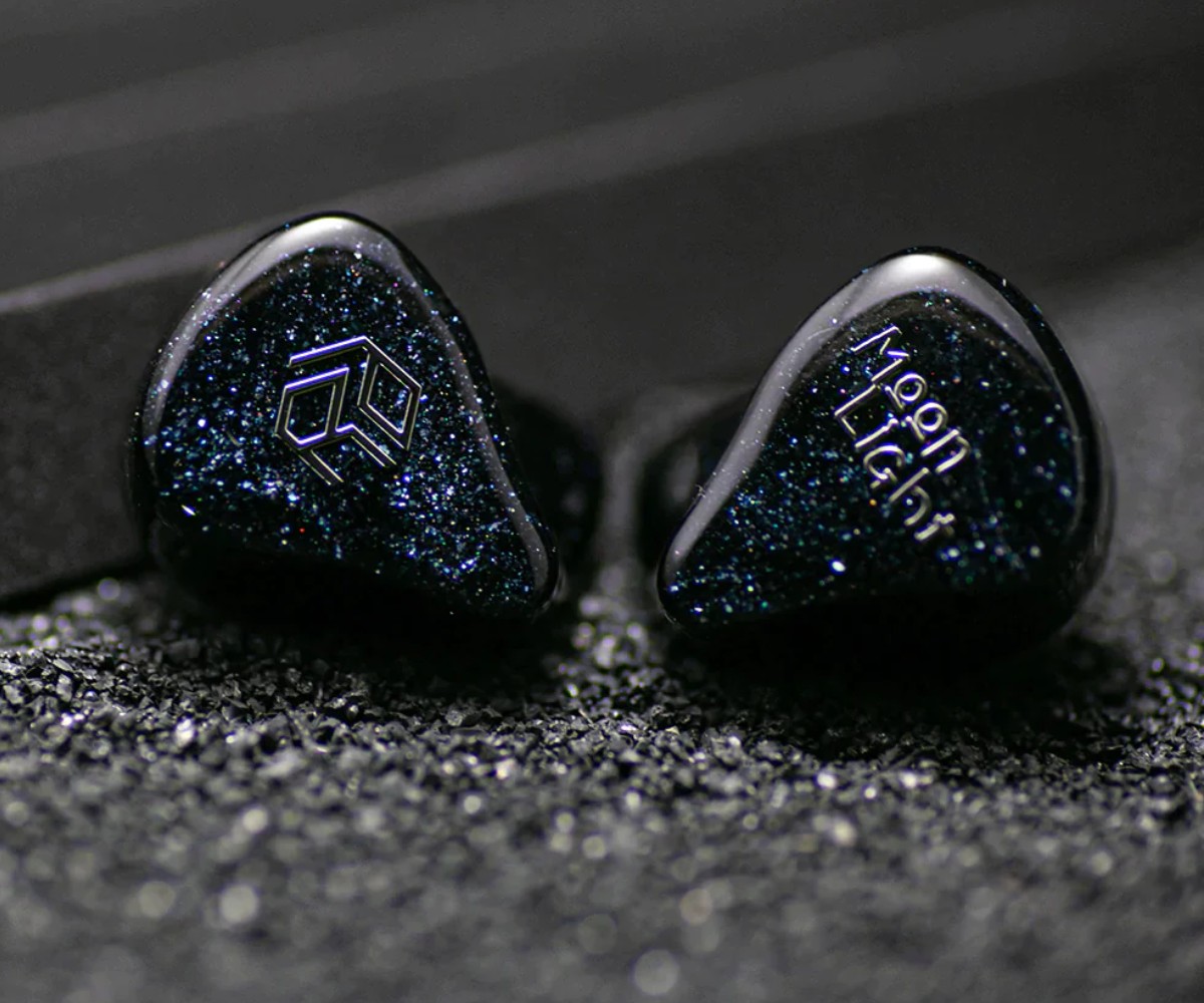 The best hybrid in-ear headphones 2023