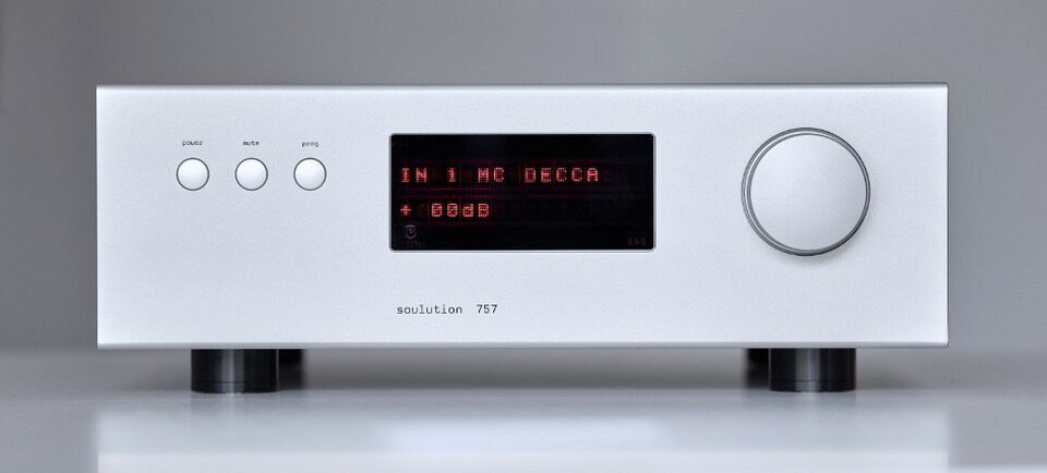 757 deemphasis preamp joins the 7th series of Soulution models
