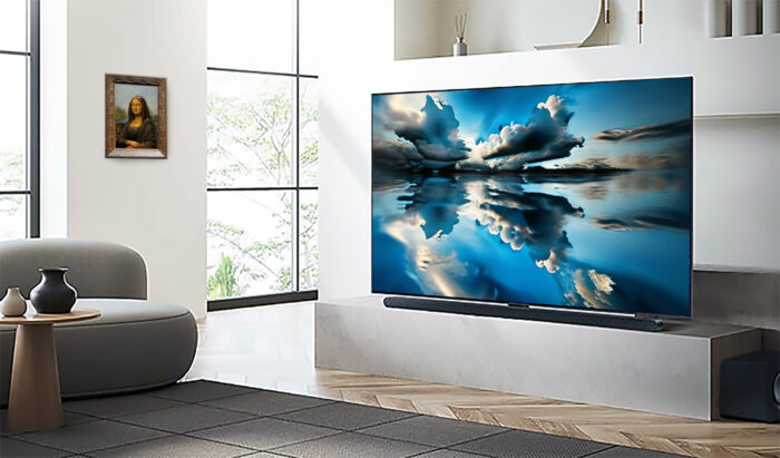 Samsung QN88C - interior