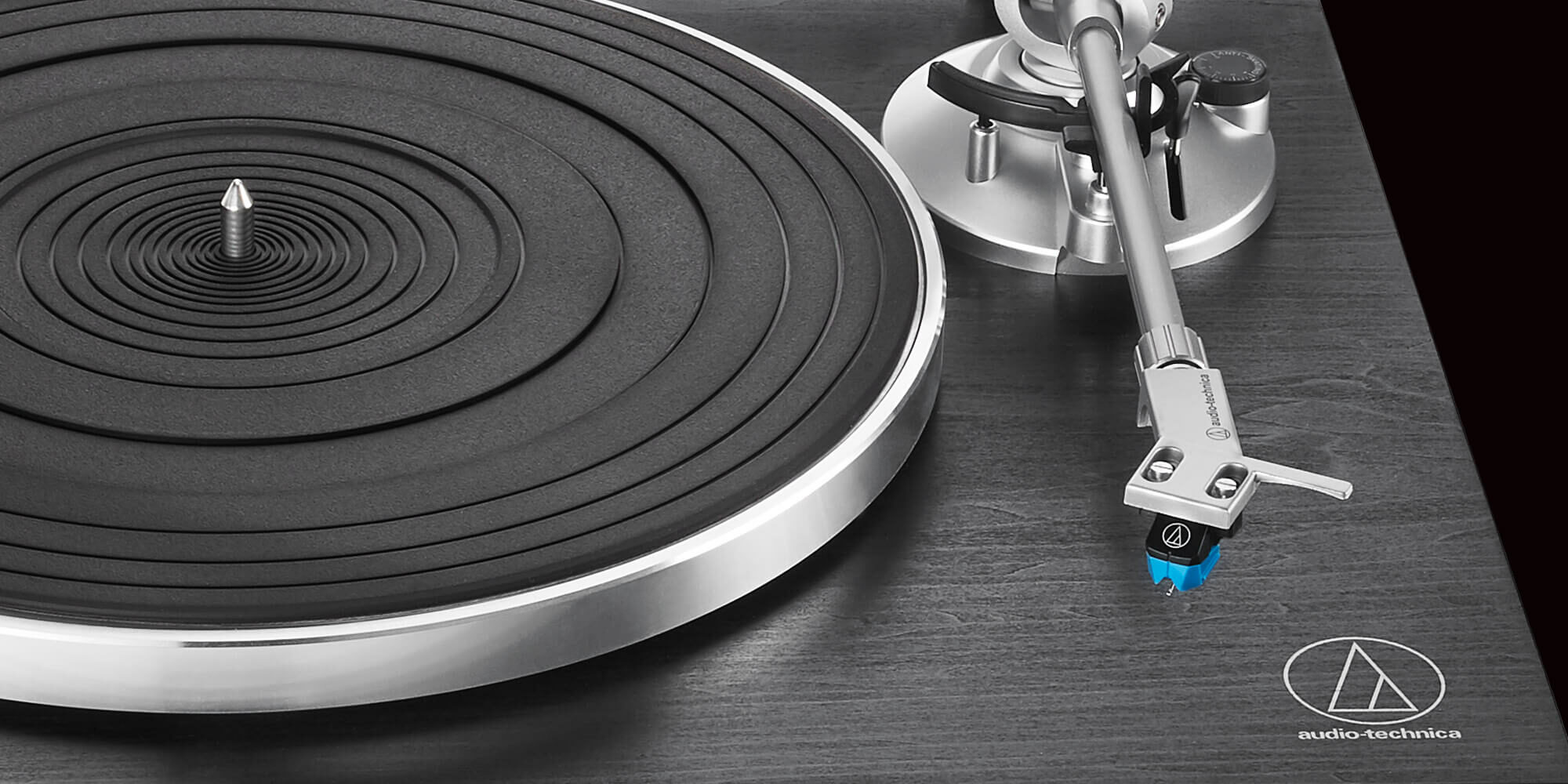 Audio-Technica unveils black edition of the AT-LPW30 turntable