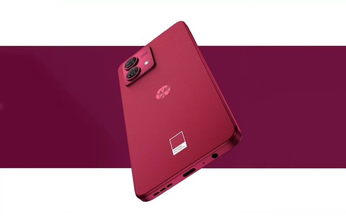 Motorola promise that their new smartphone will receive Android 14 and three years of security updates.