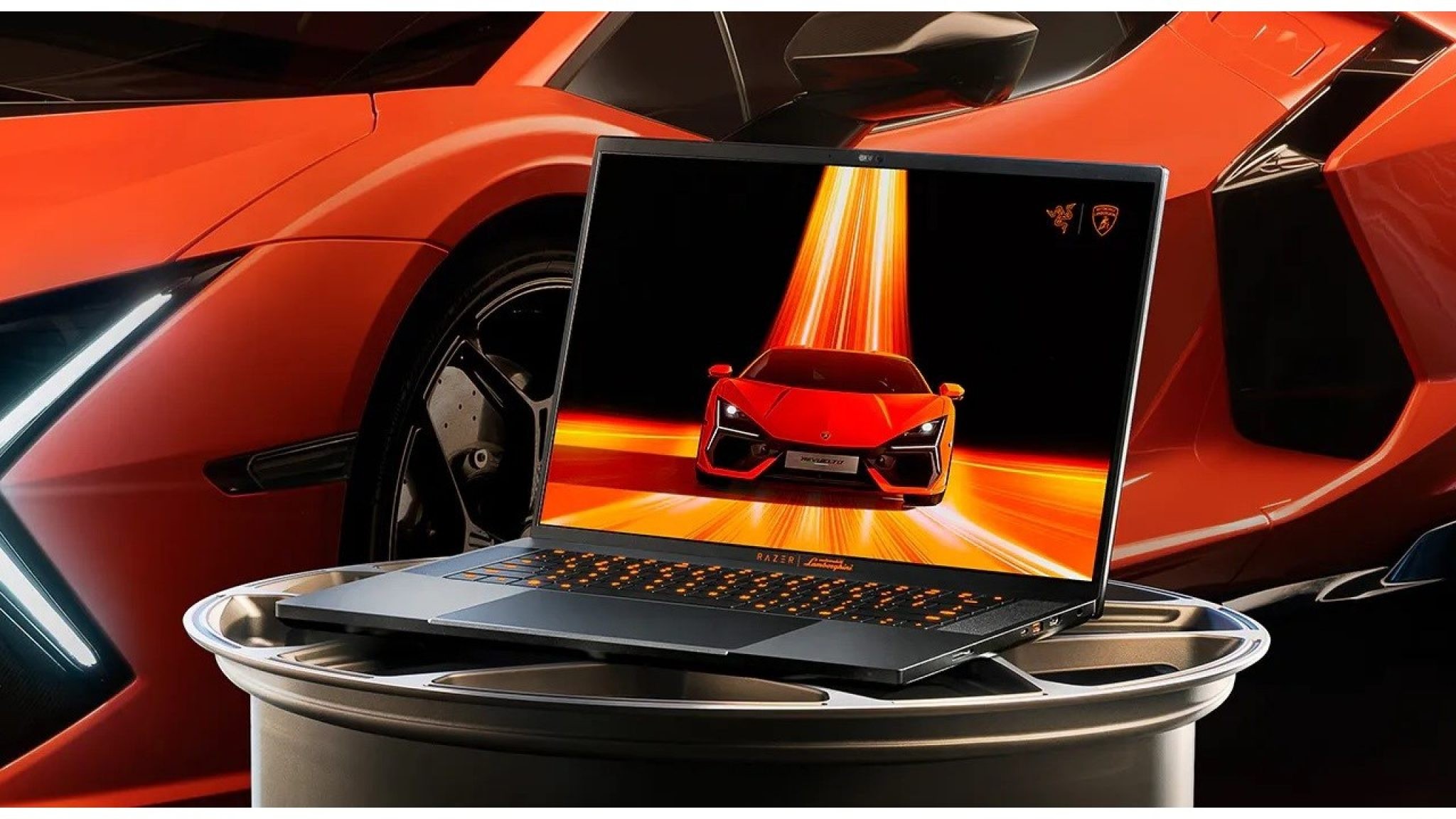 Razer Blade 16 x Automobili Lamborghini Edition,