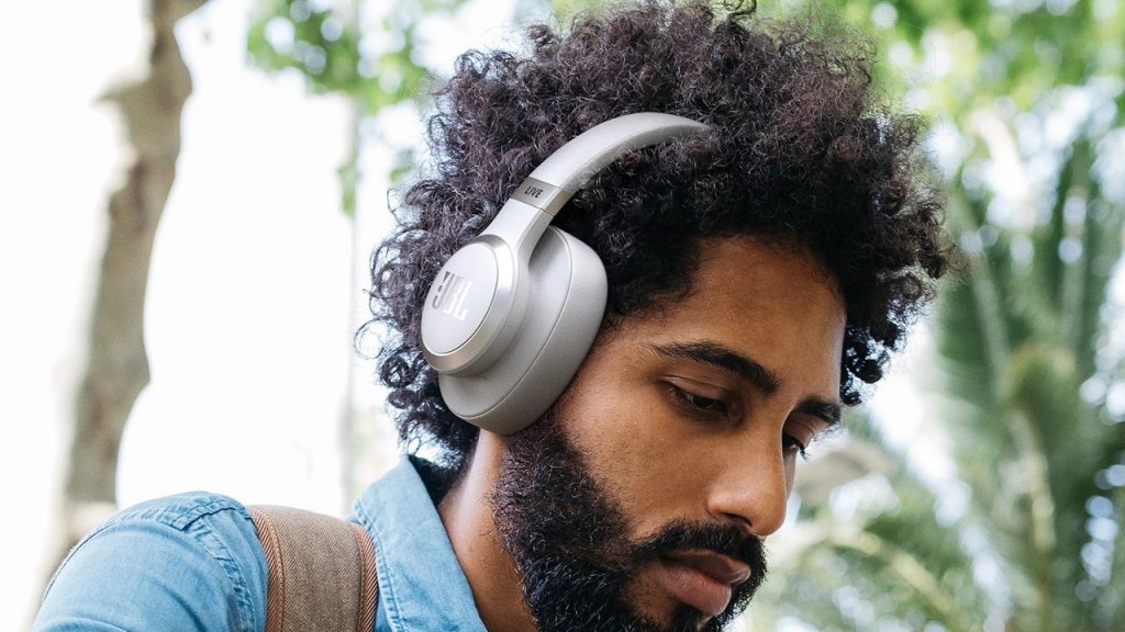 JBL Live 770 Review