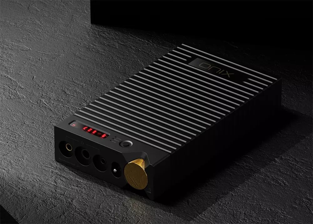 Portable DAC with High End Headphone Amplifier