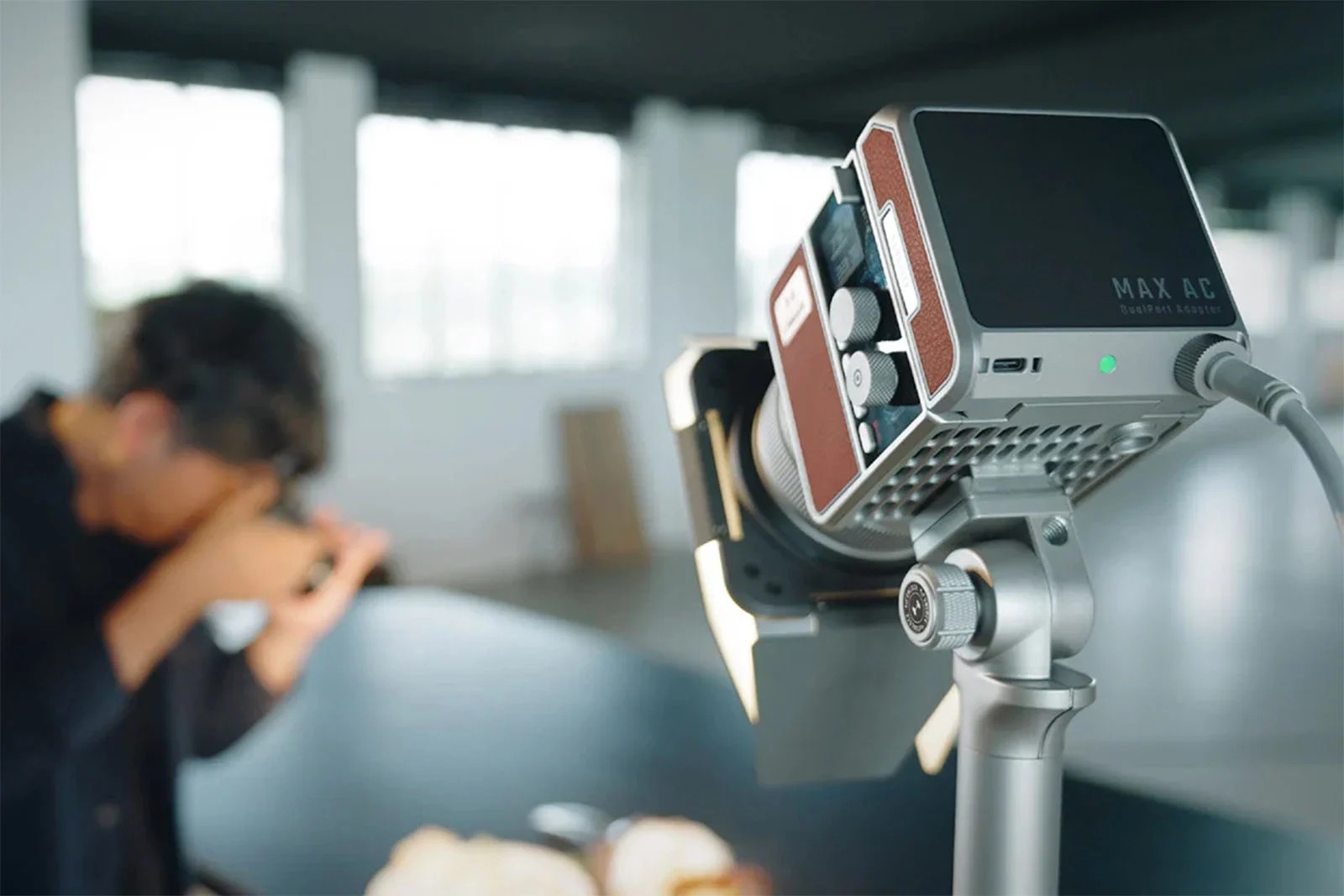 Hobolite Avant and Mini Max Vintage Lighting Fixtures Announced