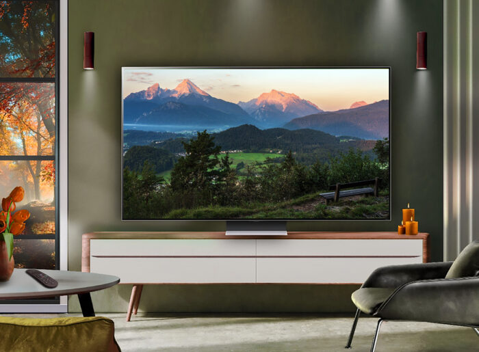 LG QNED99T – interior