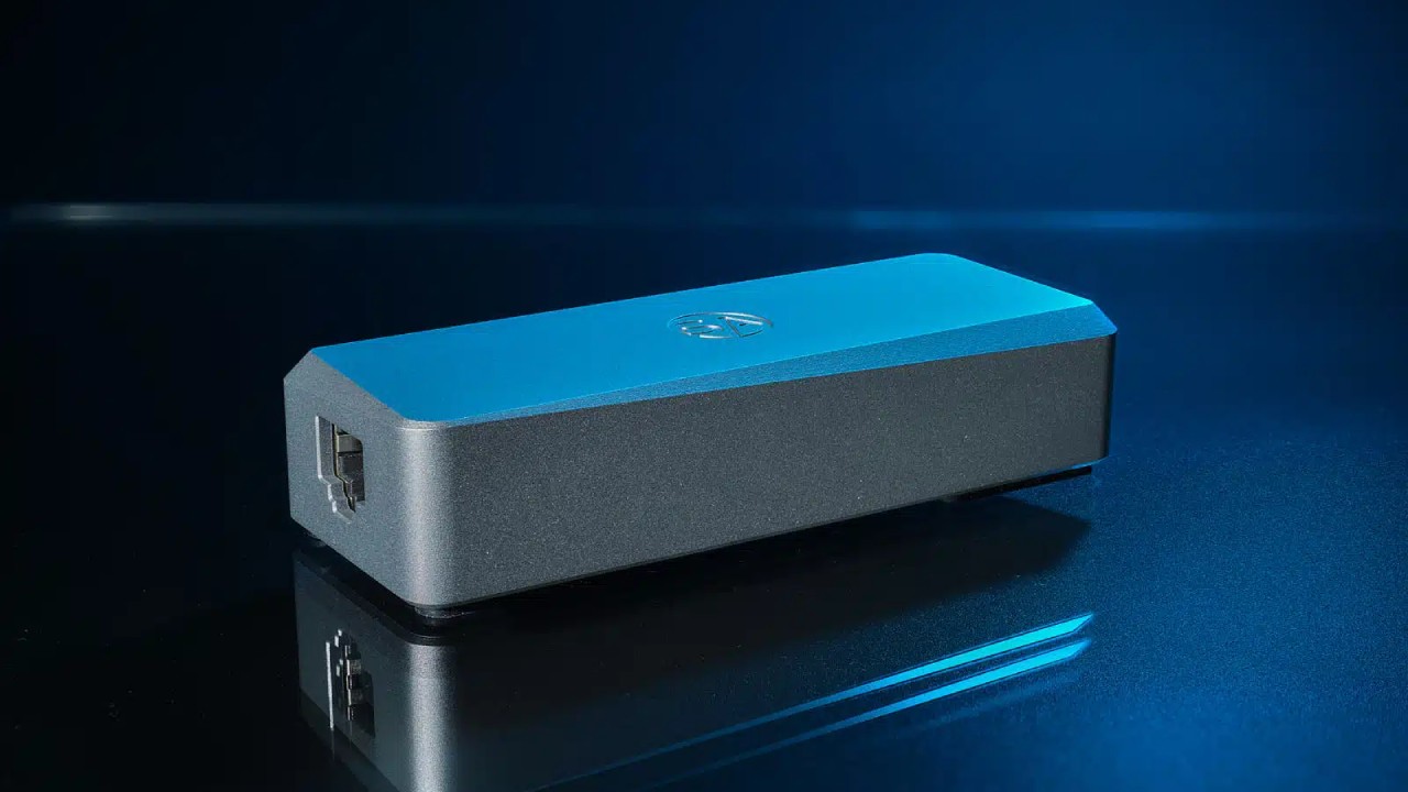 Stack Audio SmoothLAN Regenerator: LAN filter for isolation and reclocking