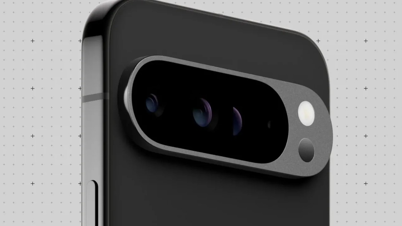 Since the introduction of the Pixel 6, Google has maintained a steady strategy: allocating the telephoto camera exclusively to its Pro models, while the standard versions are equipped with only two rear lenses—a primary wide-angle camera and an ultra-wide lens.