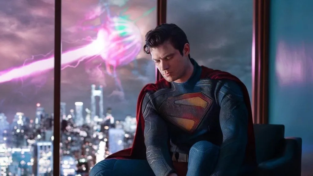 The trailer showed both the hero's personal experiences and large-scale action scenes involving other characters from the DC universe. 