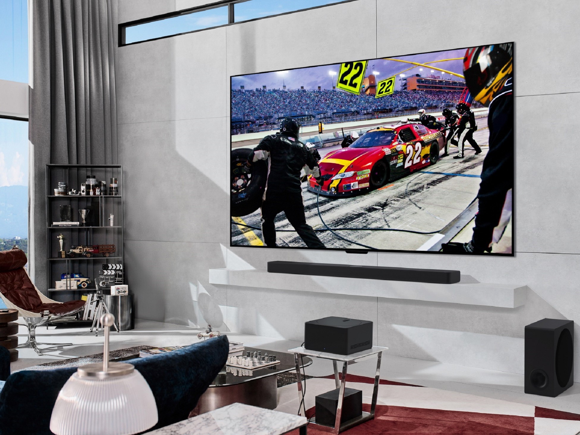 The wirelessly connected M4 works in a similar way to other LG OLED TVs