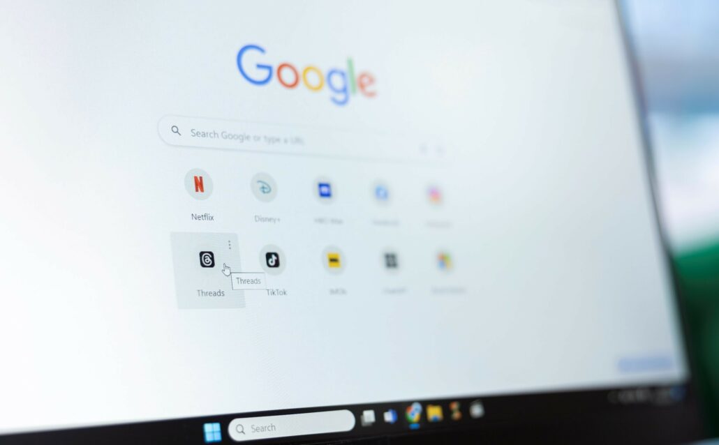 Google Chrome now supports autofill for passports, driver’s licenses, and vehicle data, expanding beyond addresses and payments. The encrypted feature improves accuracy, saves time, and keeps user control and privacy at the forefront.