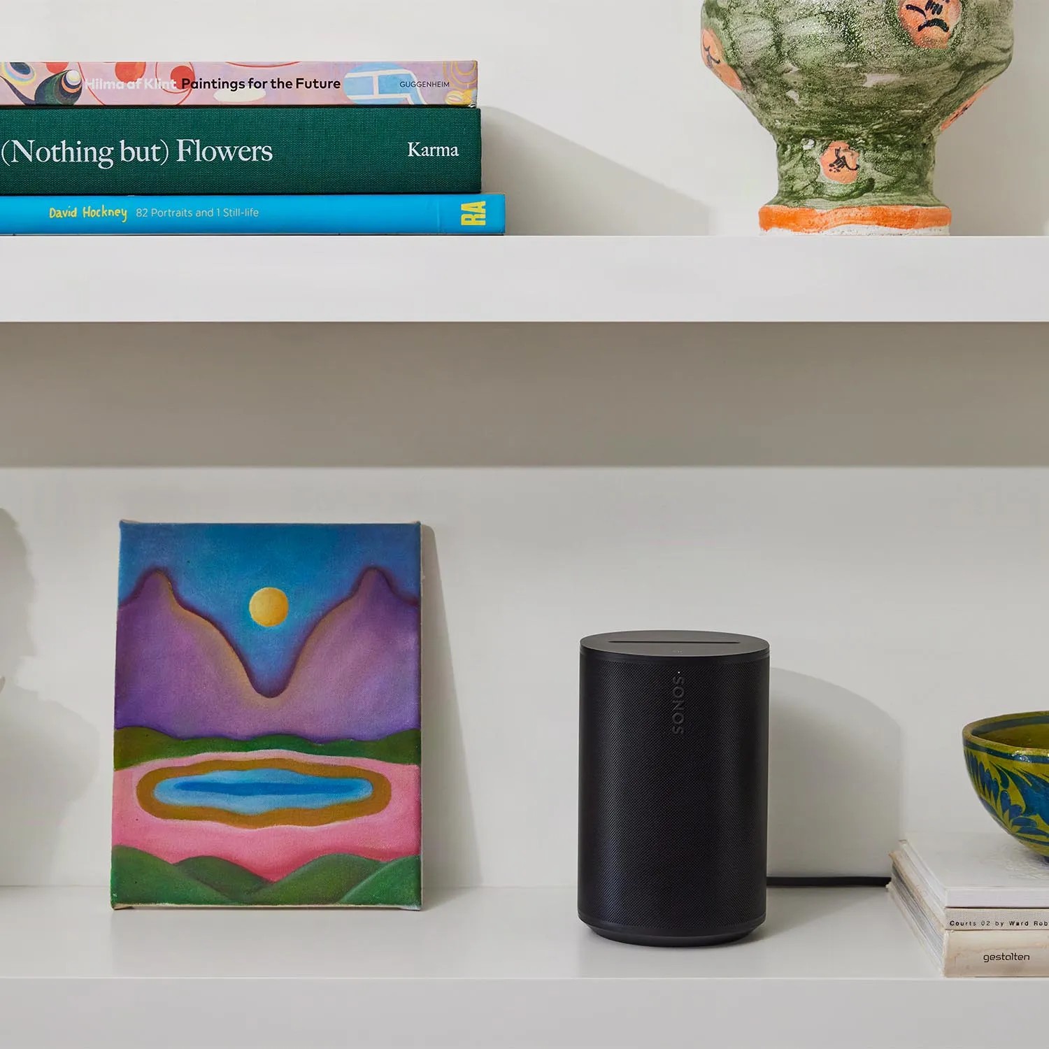 Pairing two Sonos Era 100 SL speakers in stereo dramatically improves soundstage width, imaging and overall listening immersion.