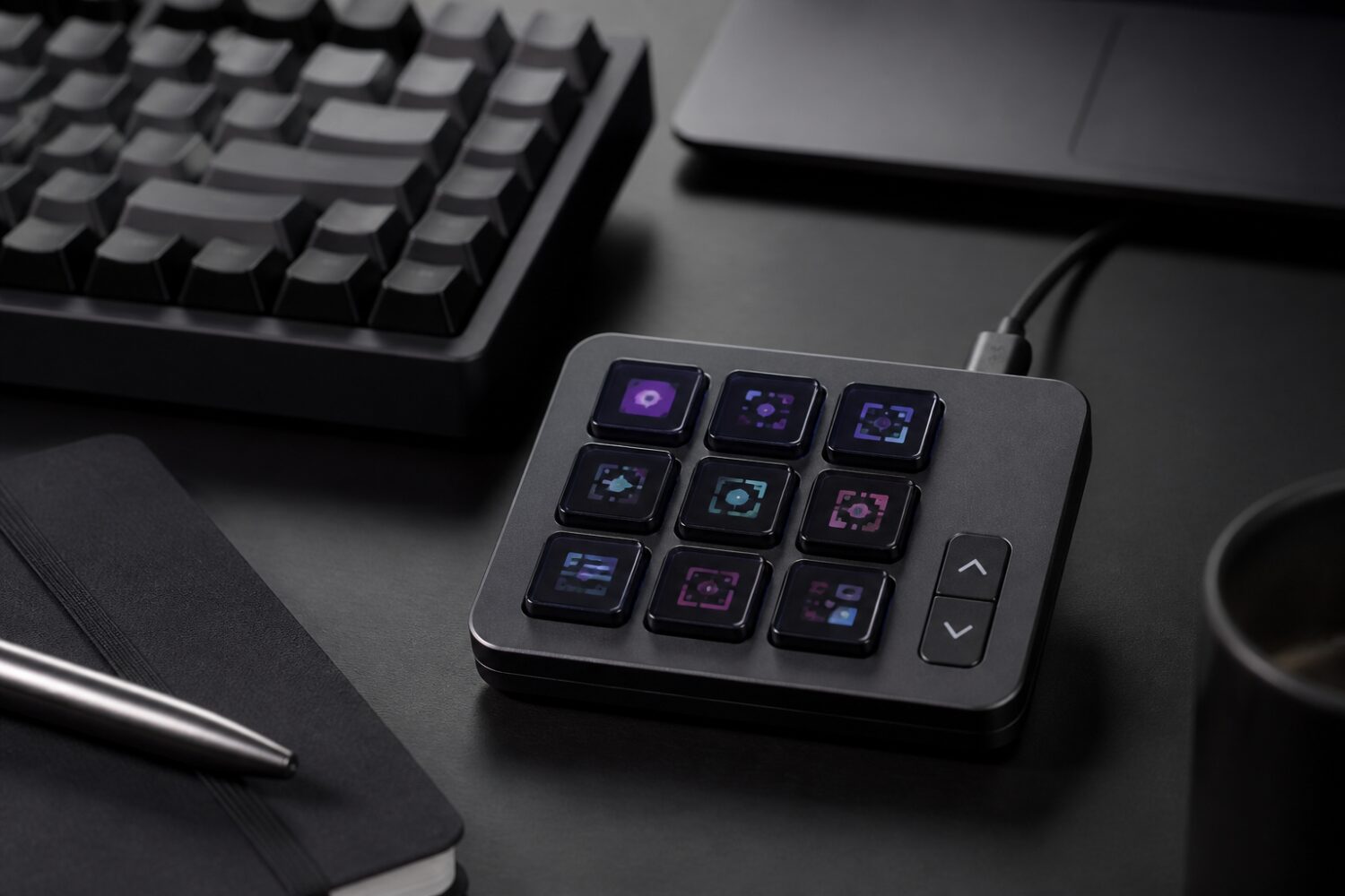 Logitech MX Keypad compact programmable control pad with display keys