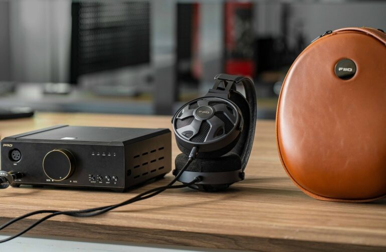 FiiO FT3: Full-size dynamic headphones with a 60 mm driver 24 FiiO FT3