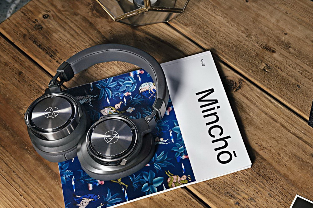 Audio-Technica-ATH-DSR9BT-015 (1).jpg