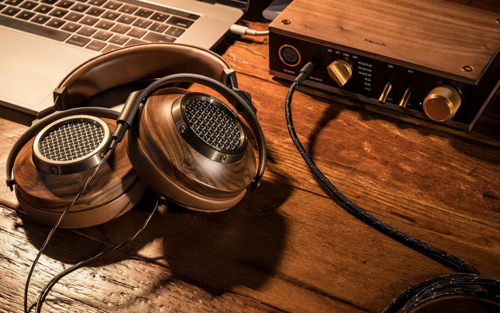 Klipsch HP-3: Heritage Materials Meet Full-Size Headphone Design 11 Klipsch HP-3 full-size semi-open headphones with wooden earcups and leather headband