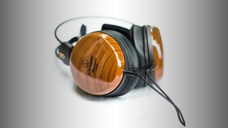 Audio-Technica ATH-W1000Z: Headphones with spectacular earcups made of teak wood 20 Audio-Technica ATH-W1000Z