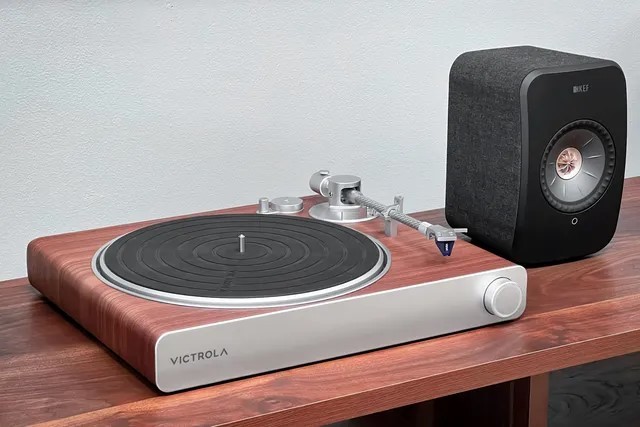Victrola Stream Sapphire: Wireless turntable-freedom for audiophiles 2 Victrola Stream Sapphire