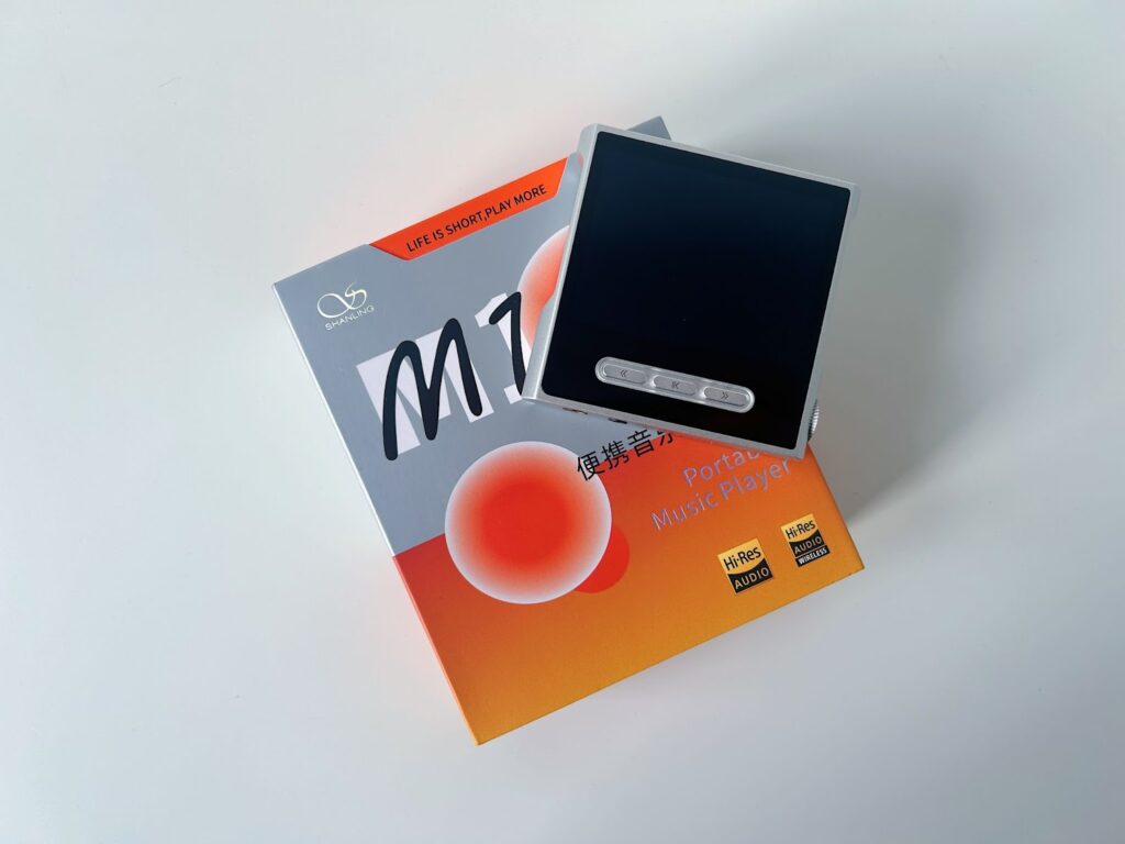How to Connect a Portable Digital Audio Player to Headphones, Amplifiers, and Active Speakers 10 Portable digital audio player connected to wired headphones, an amplifier and active speakers