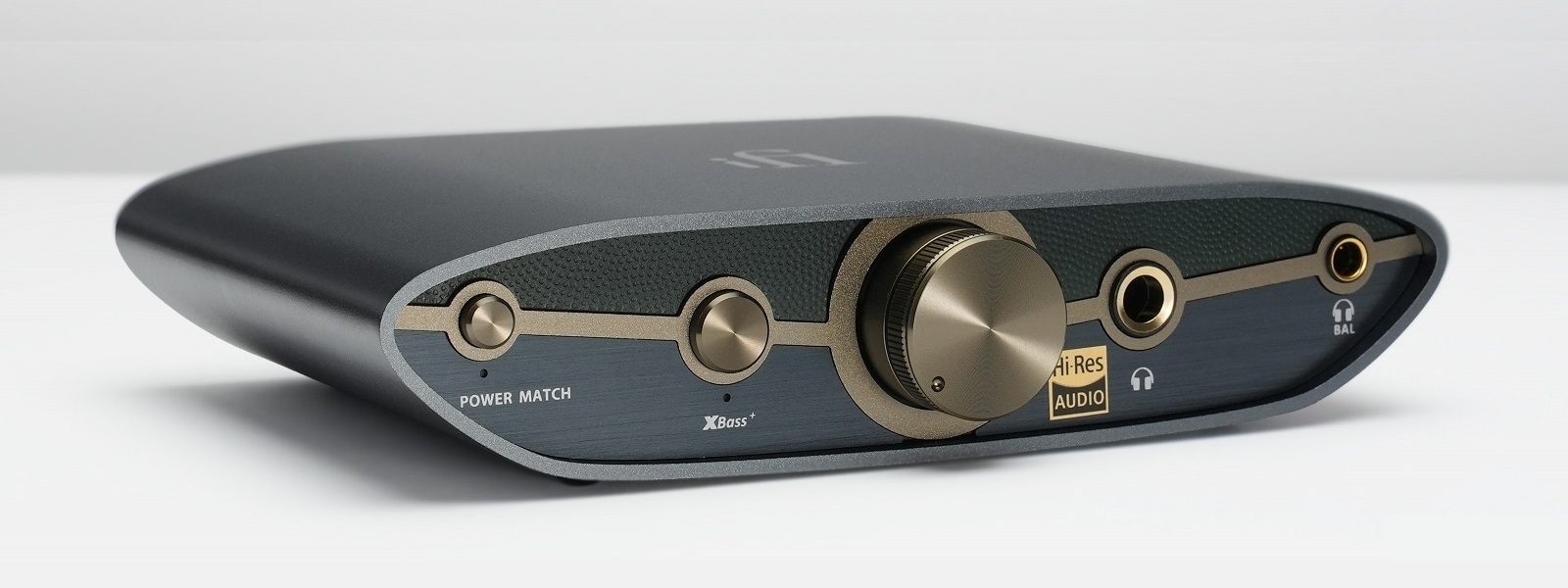 iFi Zen DAC 3: A Compact Hub for Desktop Digital Audio 8 iFi Zen DAC 3 desktop DAC and headphone amplifier with compact minimalist chassis