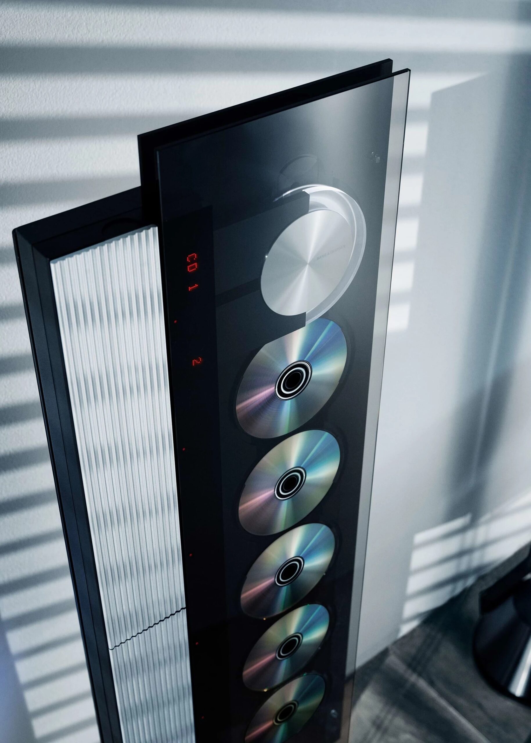 Bang & Olufsen Beosystem 9000c: A CD Icon Reframed for Modern Living 8 Bang & Olufsen Beosystem 9000c with restored Beosound 9000 CD player and Beolab 28 speakers