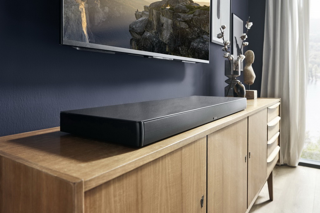 Sounddeck100_schwarz_schraeg_oben_20204.jpg Sounddeck100_schwarz_schraeg_oben_20204.jpg