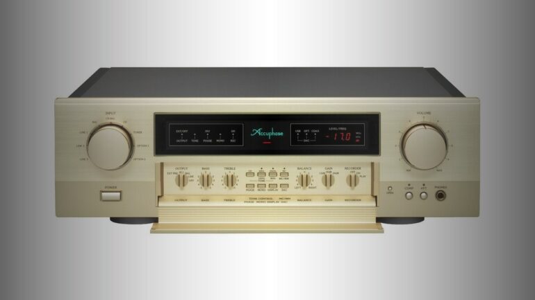 Accuphase C-2150: Preamplifier with analog balanced volume control 3 Accuphase C-2150
