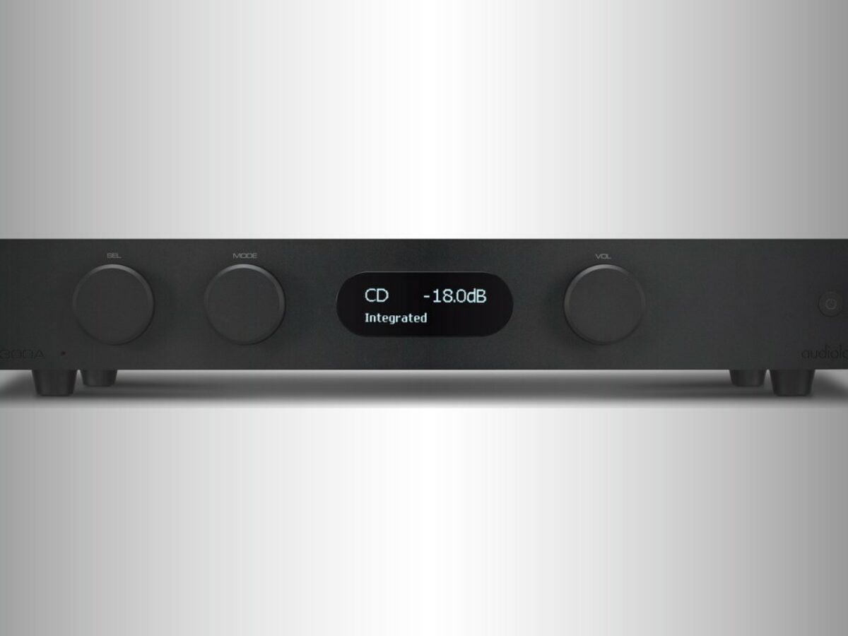 Audiolab 8300A: Integrated amplifier with impeccable design quality