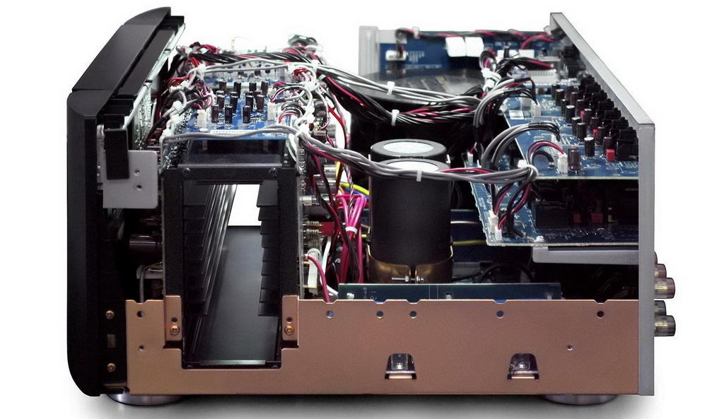 Marantz MM7055 5.jpg Marantz MM7055 5.jpg