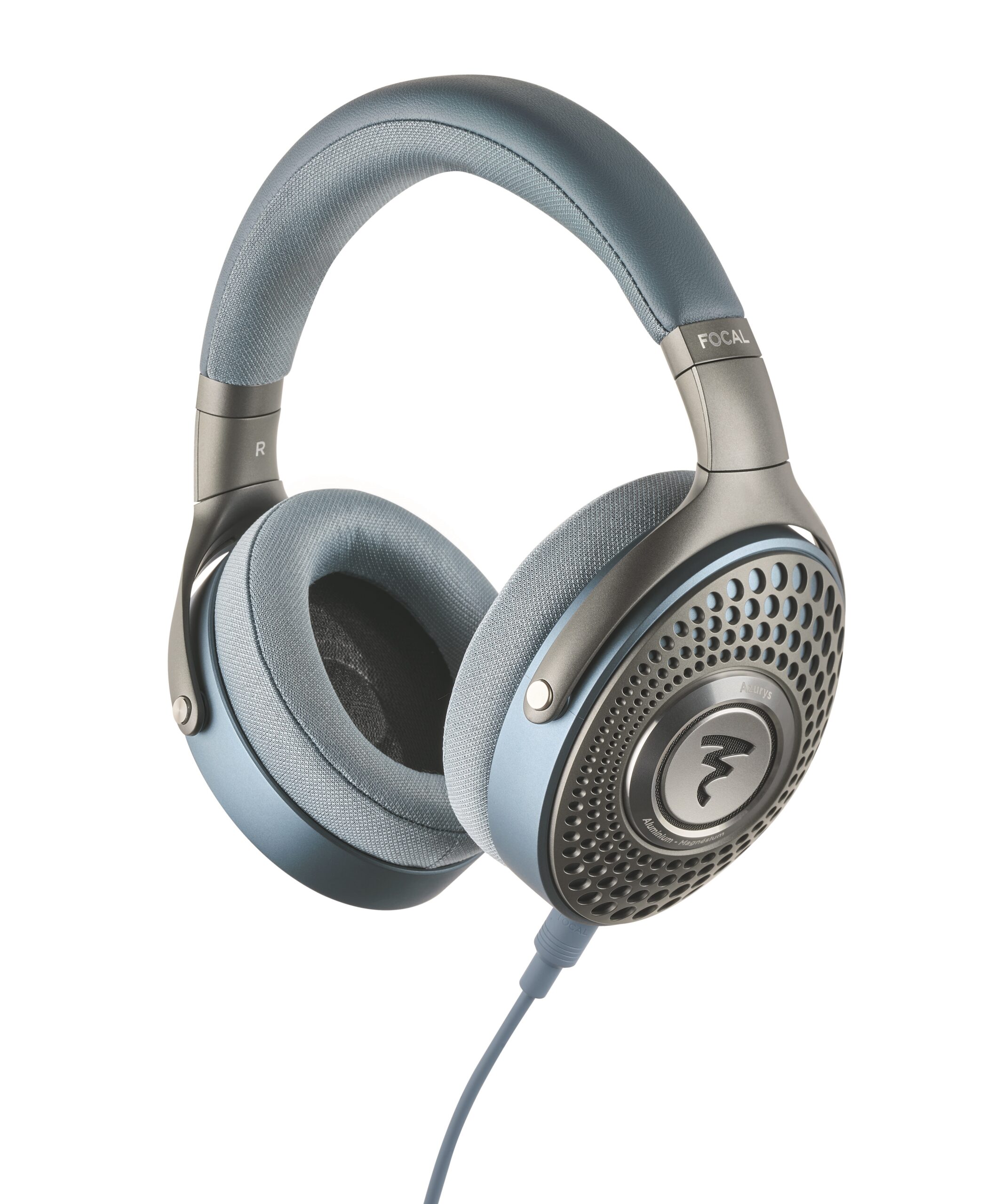 Focal Hadenys and Azurys Bring One Driver to Two Different Roles 4 Focal Hadenys open-back and Azurys closed-back over-ear wired headphones