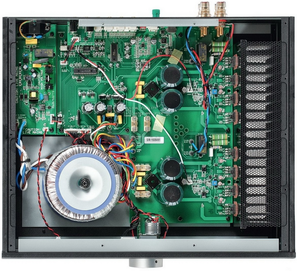 Musical-Fidelity-M5si-inside_big.jpg Musical-Fidelity-M5si-inside_big.jpg