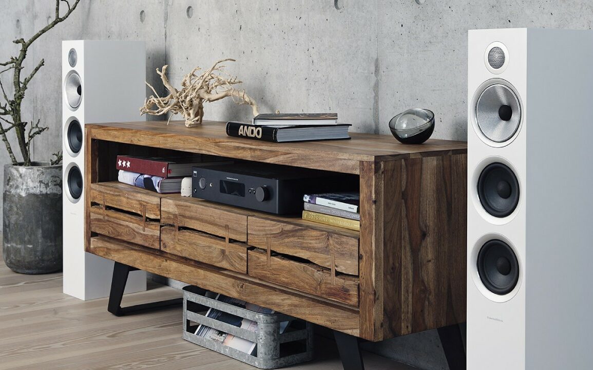 Bowers-Wilkins-704-S2-1-