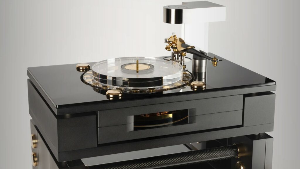 10 Outstanding Turntables for Every Vinyl Enthusiast 12 Wilson Benesch GMT One