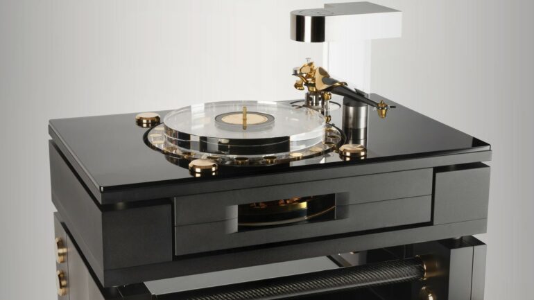 Wilson Benesch GMT One