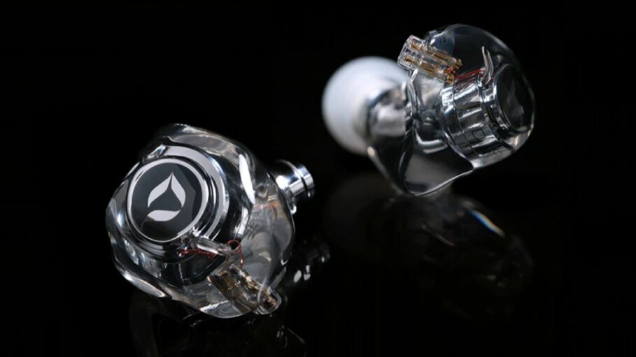 DITA Project M: Hybrid in-ear headphones with dynamic and balanced armature drivers 7 DITA Project M are hybrid in-ear headphones with dynamic and balanced armature drivers