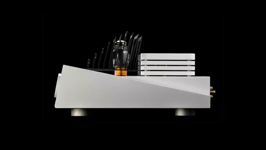 hARt Lab Tune Two: Versatile hybrid preamplifier unveiled 18 hARt Lab Tune Two – A Hybrid Preamplifier featuring a Network Streamer and Phono Preamplifier.