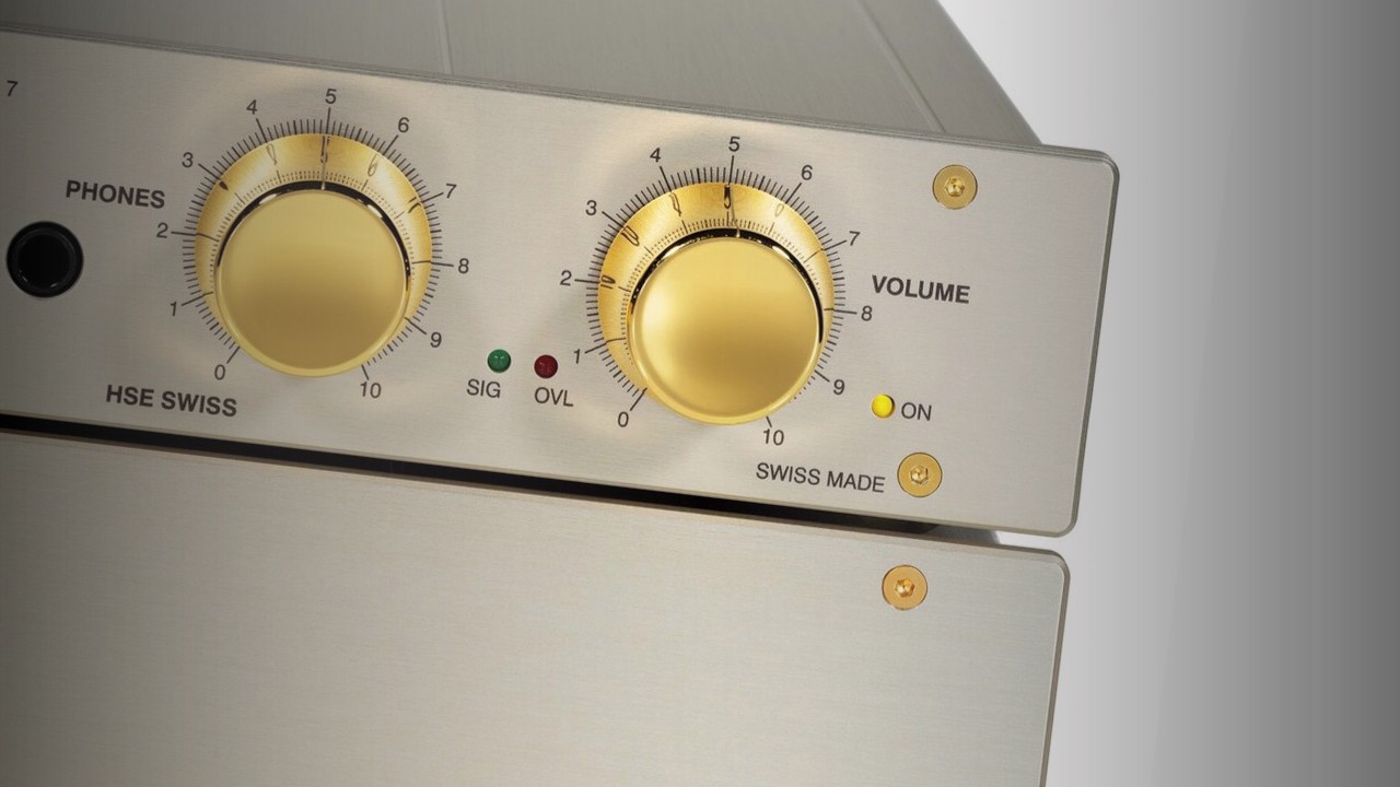 HSE Swiss RL-7: Adjustable phono amplifier with XLR connections and volume control