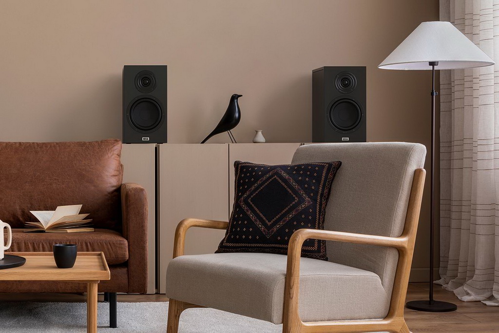 AuroraXT 300_live.jpg AuroraXT 300_live.jpg