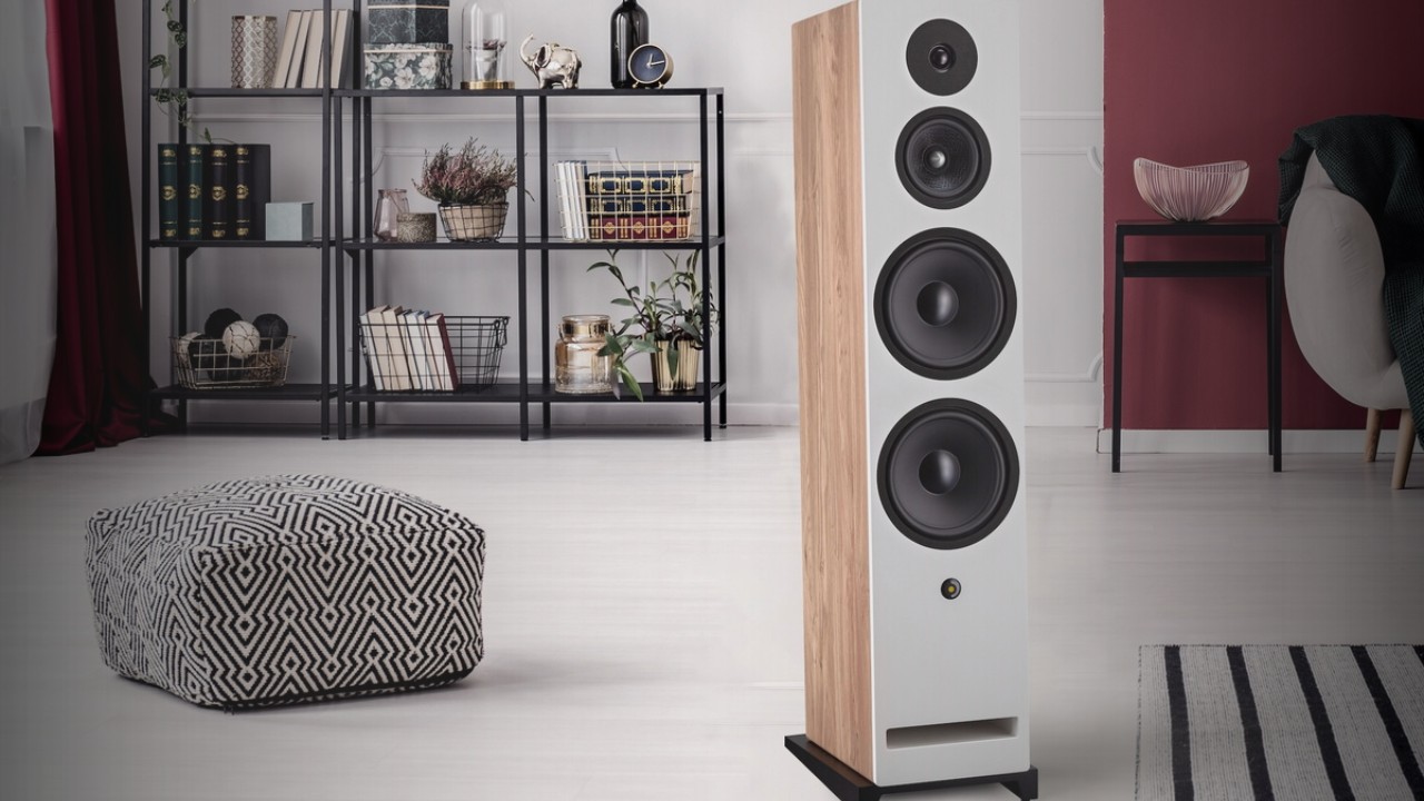 Davis Acoustics Krypton 10 floorstanding speaker with magnetic grille and multiple drivers